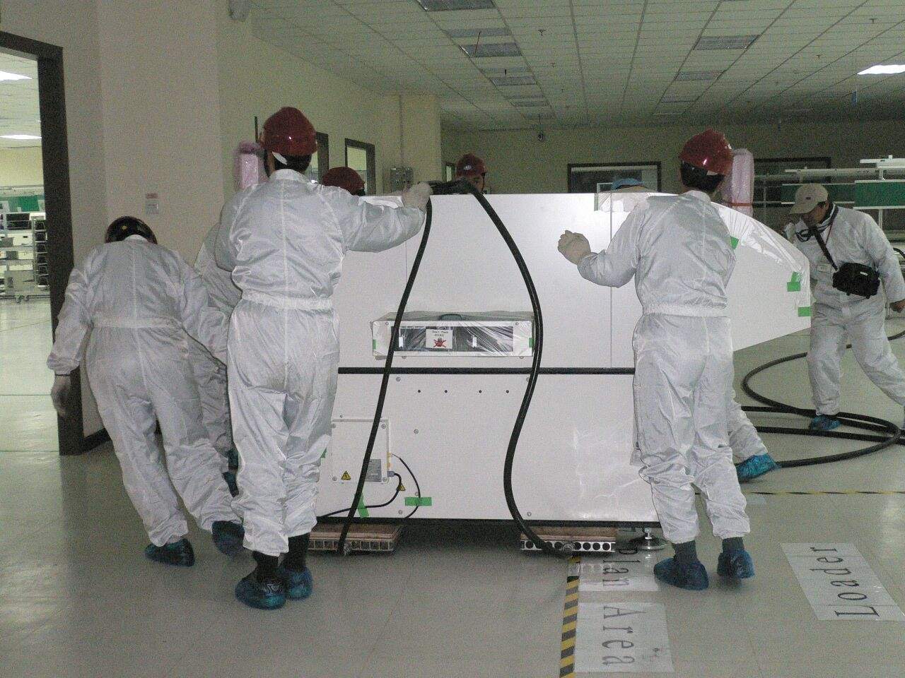 設備吊裝按照行業標準施工作業